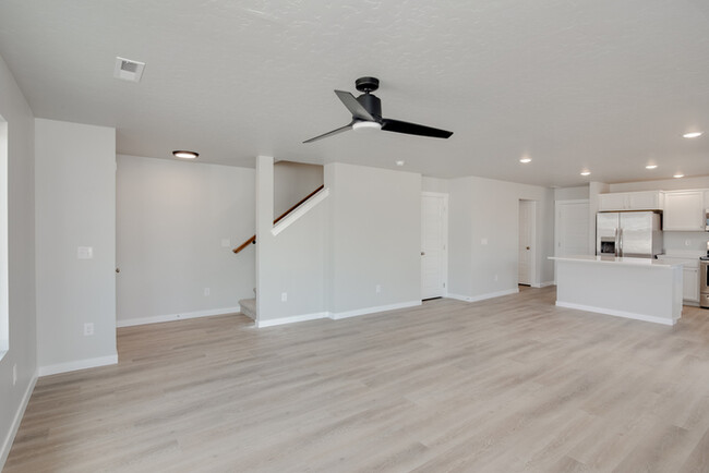 Building Photo - Brand New Townhome!
