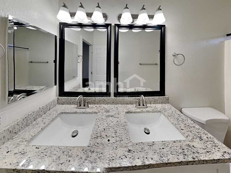 Building Photo - 15355 W Port Au Prince Ln