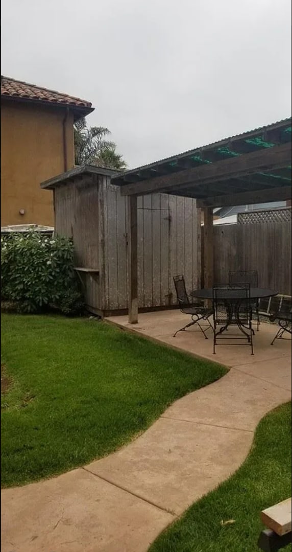 Building Photo - Charming 2Bd/1Ba Pleasure Point Cottage – Steps from the Ocean