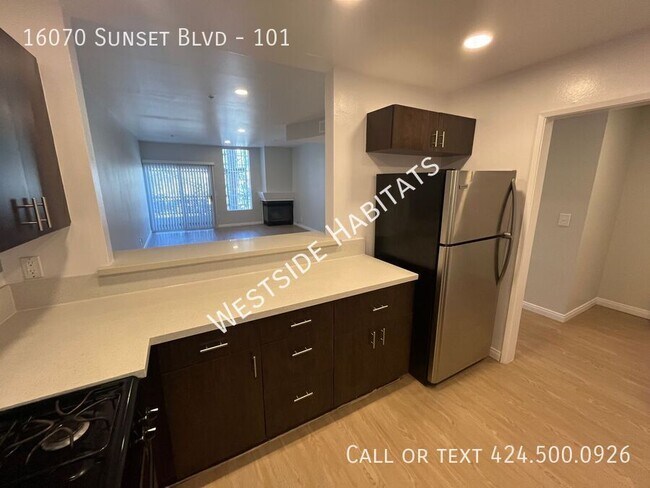 Building Photo - 16070 Sunset Blvd
