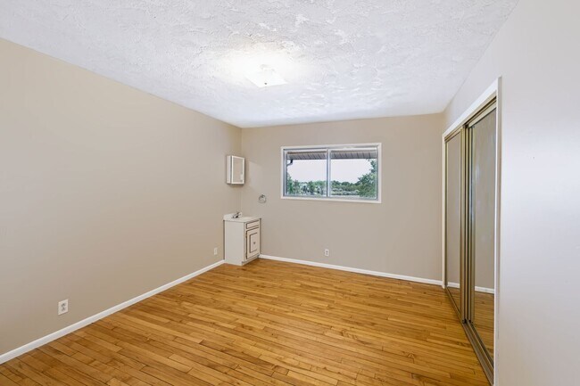 Building Photo - 4980 W 4000 N