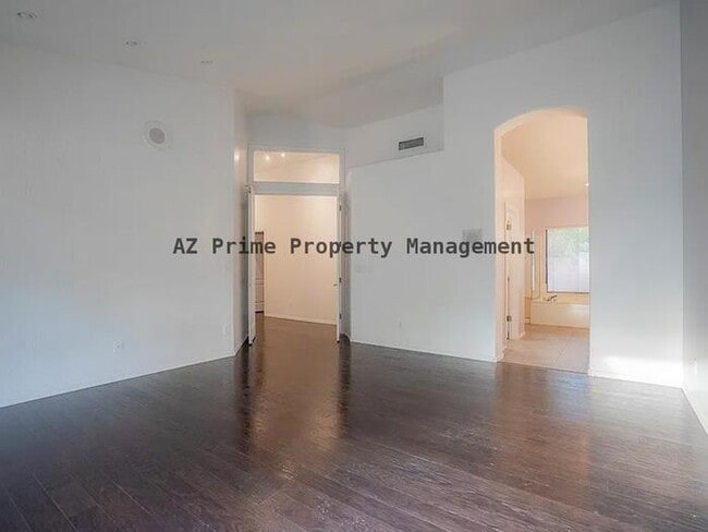 Building Photo - 5501 E Shea Blvd