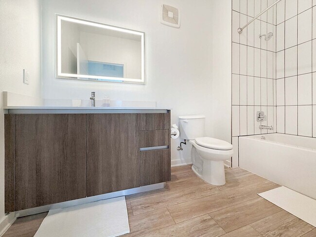 Building Photo - 12122 54th Dr E