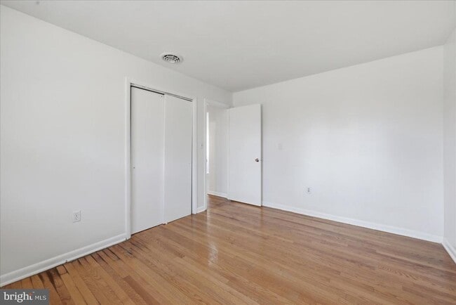 Building Photo - 210 Stafford Dr