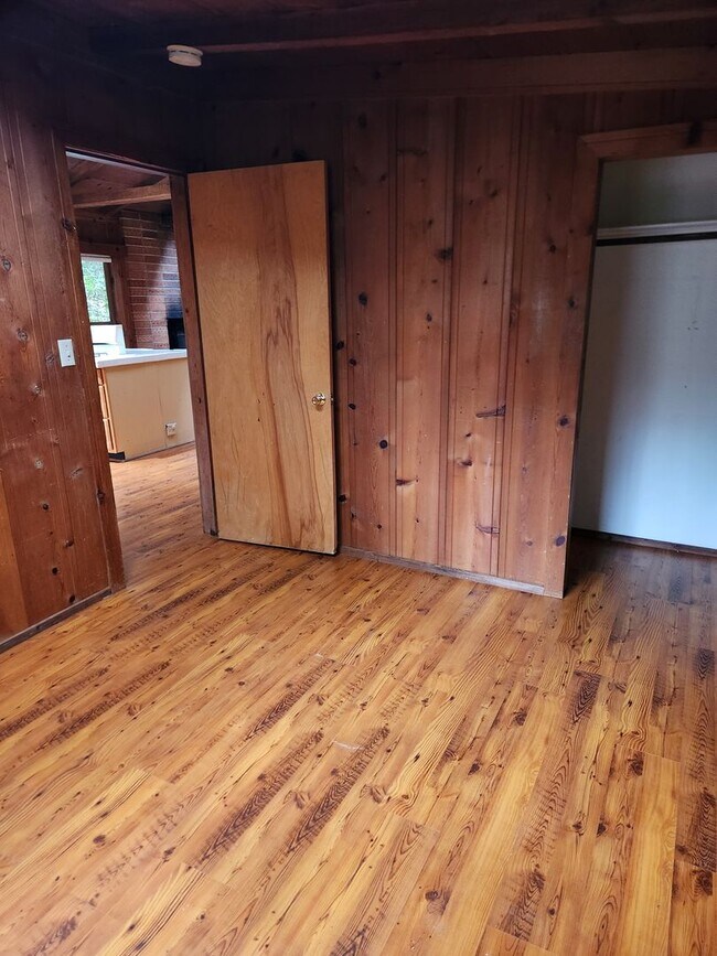 Building Photo - 11075 Dell Ave