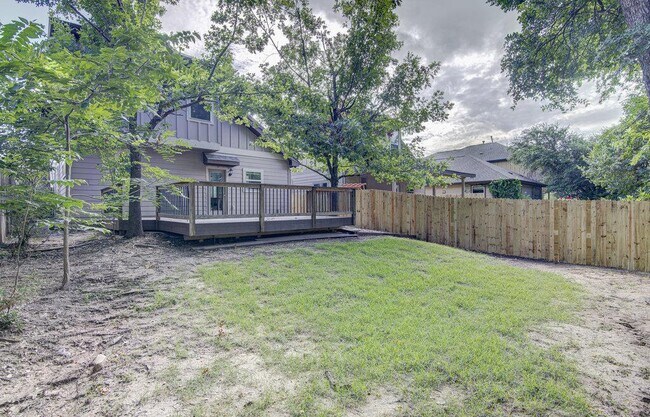 Building Photo - 7337 Menchaca Rd