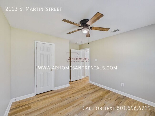 Building Photo - 2113 S Martin St