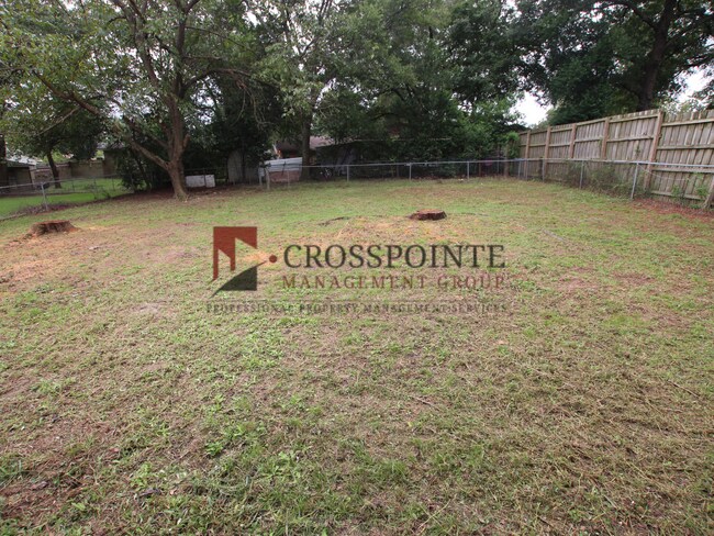 Building Photo - Beautiful 4 Bedroom, 1.5 Bathroom Home in Tyler!