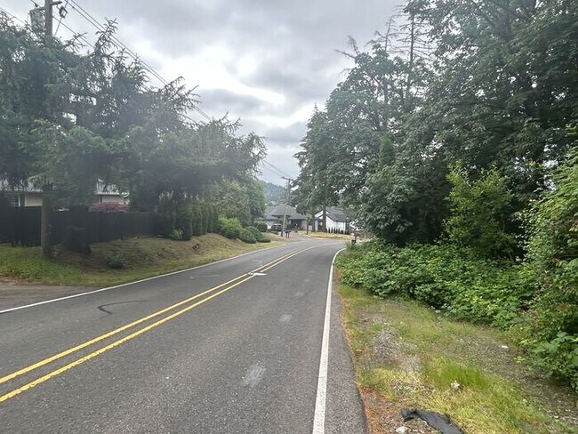 Building Photo - Charming 4 Bed Happy Valley Home