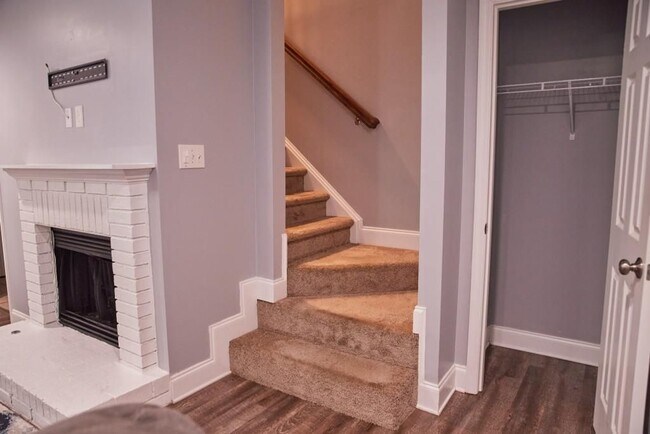 Building Photo - 248 Mill Creek Pl
