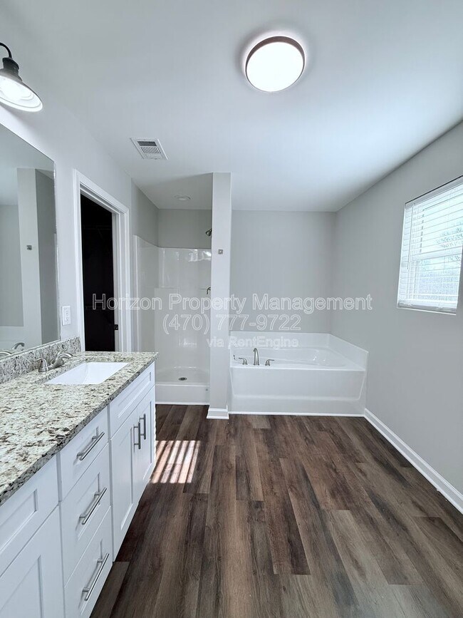 Building Photo - 6830 Crystal Cove Trail