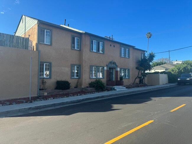 Building Photo - 10934 Charnock Rd