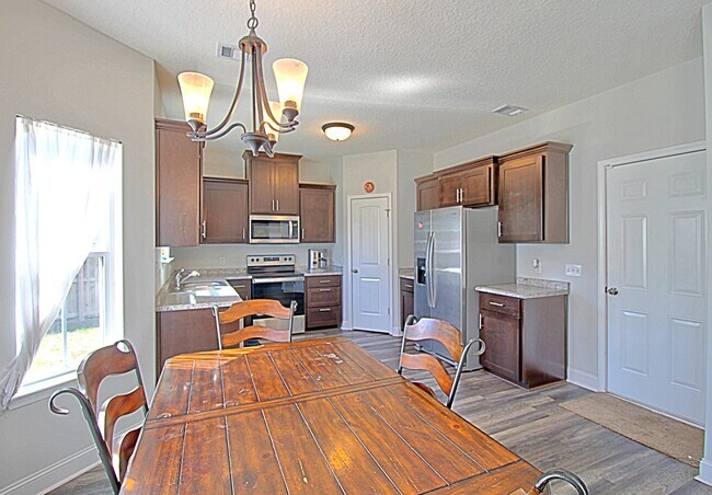 Building Photo - 430 Rutledge Dr