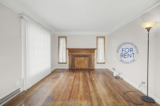 Building Photo - 1401 N Ballenger Hwy