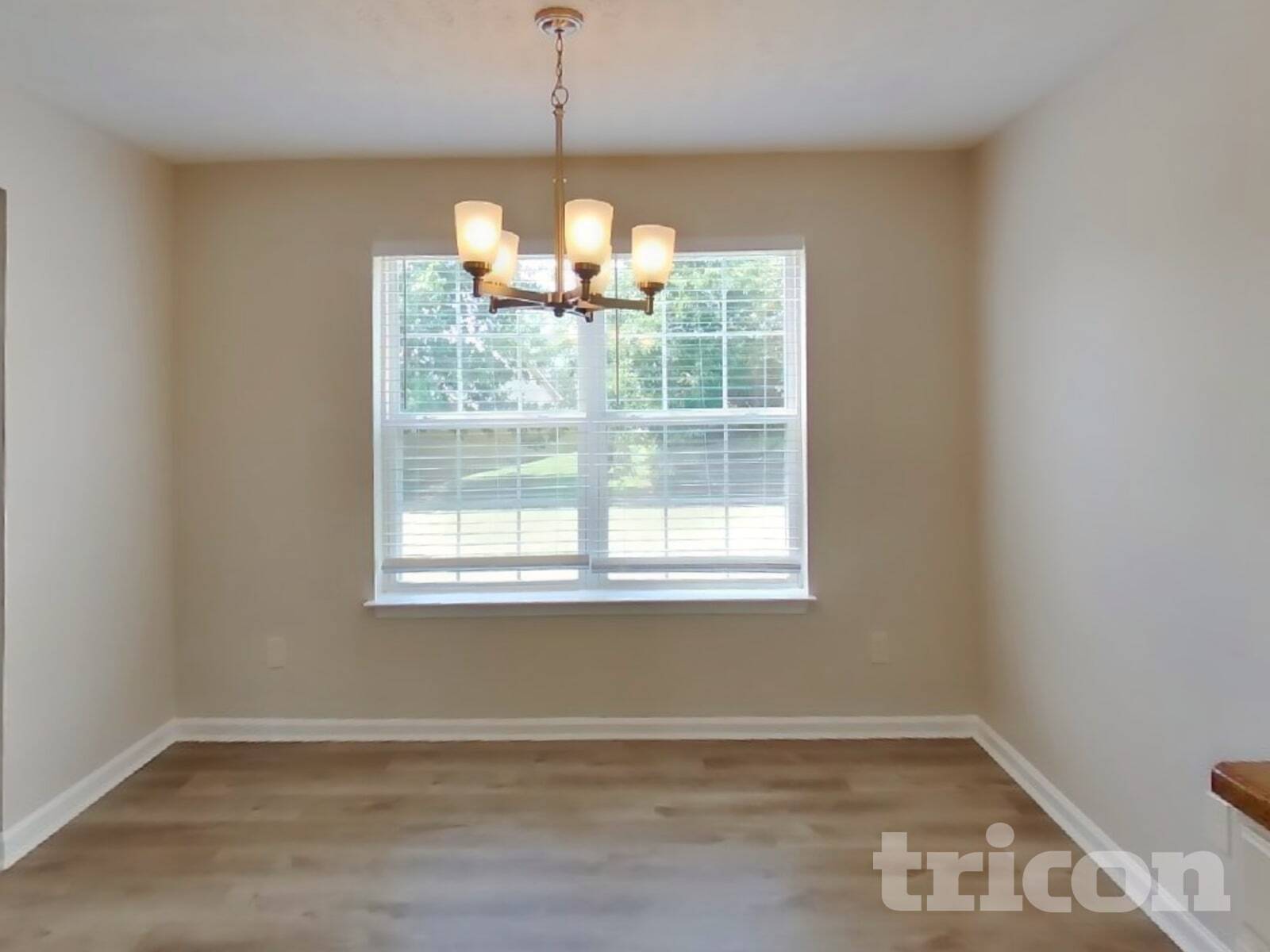 Building Photo - 673 Mable Dr