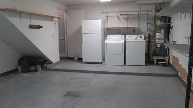 Building Photo - Imperial Beach  Condo