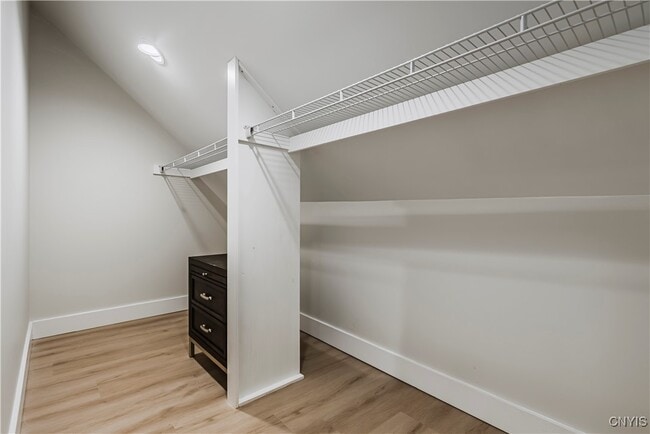 Building Photo - 1104 Main St