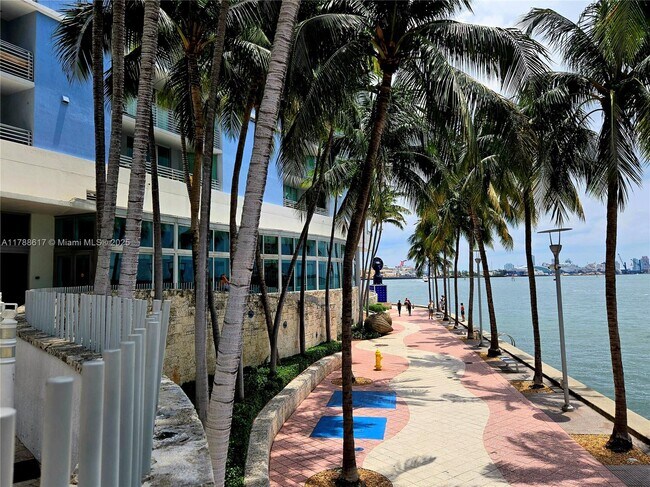 Building Photo - 335 S Biscayne Blvd