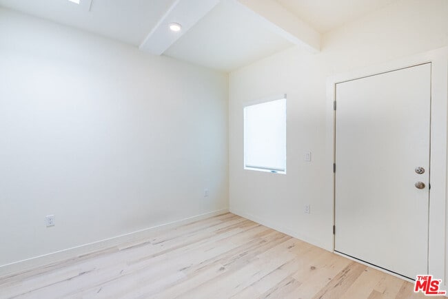 Building Photo - 7277 Birdview Ave