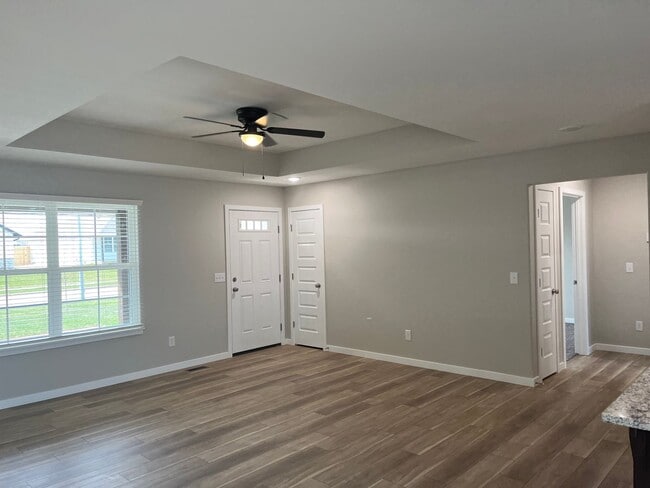 Building Photo - Where Convenience Meets Luxury.