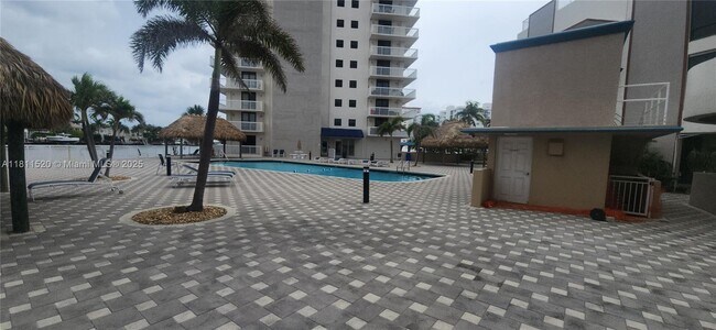 Building Photo - 1600 S Ocean Dr