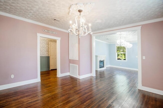 Building Photo - 228 Commerce St