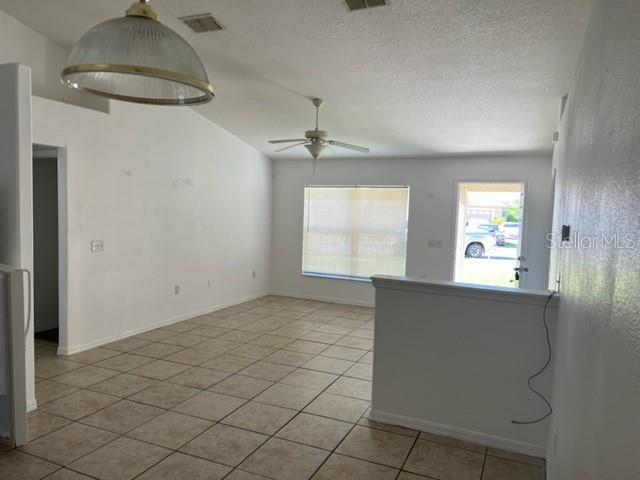 Building Photo - 334 Edgewood Ct