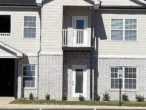 Building Photo - 813 Brush Crk St