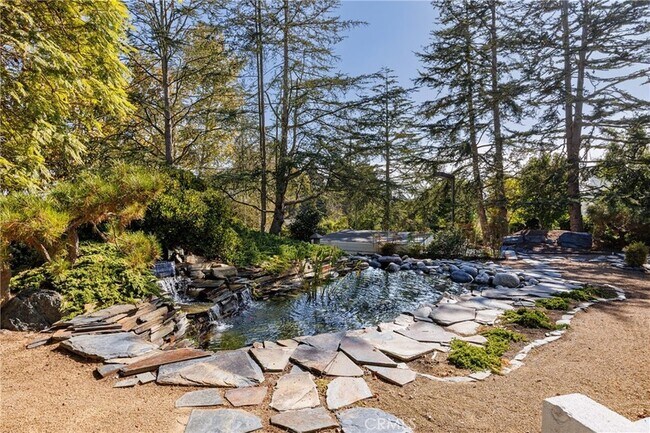 Building Photo - 31561 Peppertree-Bend