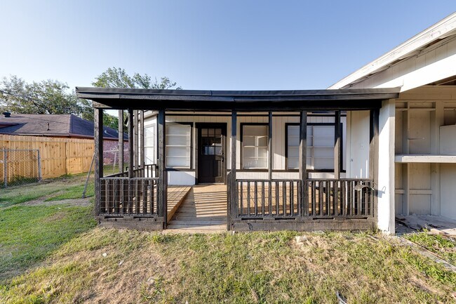 Building Photo - 713 Northbend Dr