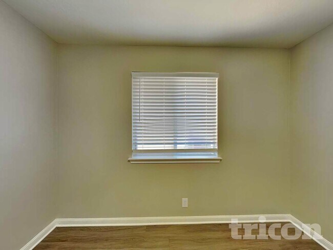 Building Photo - 8527 Sea Rim Dr