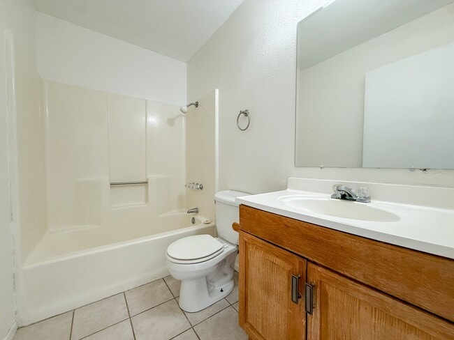 Building Photo - 5839 Bagley Ave
