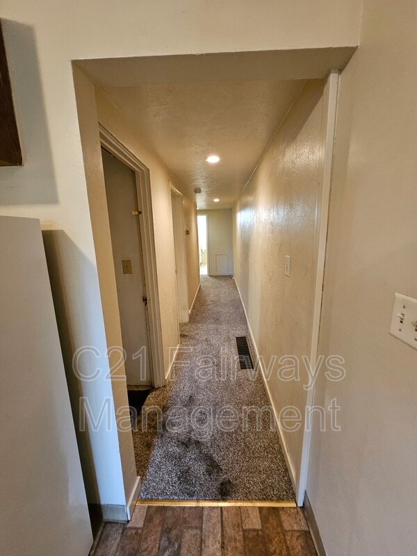 Building Photo - 535 3rd St