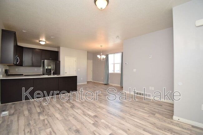 Building Photo - 14893 S Thunder Horse Ln