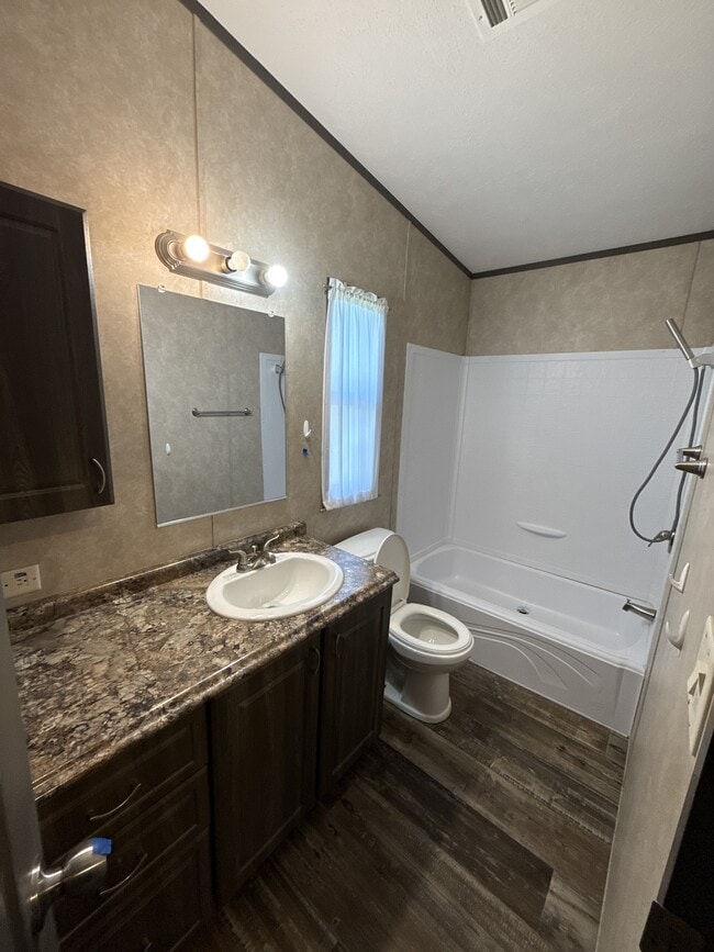 Building Photo - 894 FM 1395