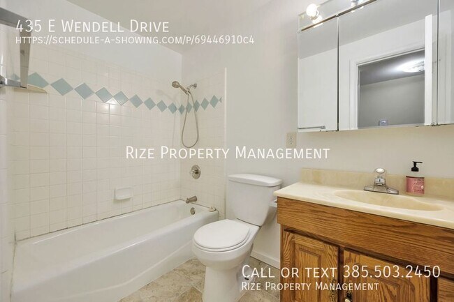 Building Photo - 435 E Wendell Dr