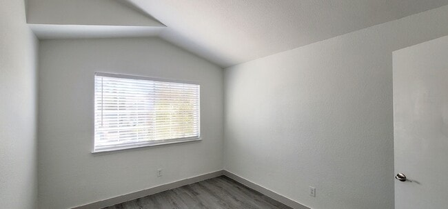 Building Photo - 73 Sea Holly Way