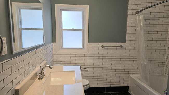 Building Photo - 106 Mason Dr