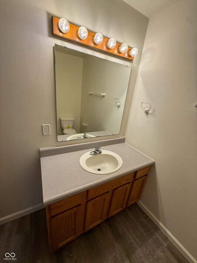 Building Photo - 315 N Jackson St