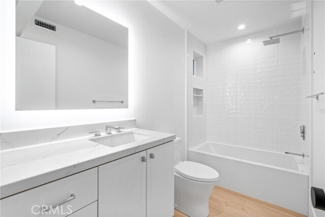 Building Photo - 400 Loma Terrace