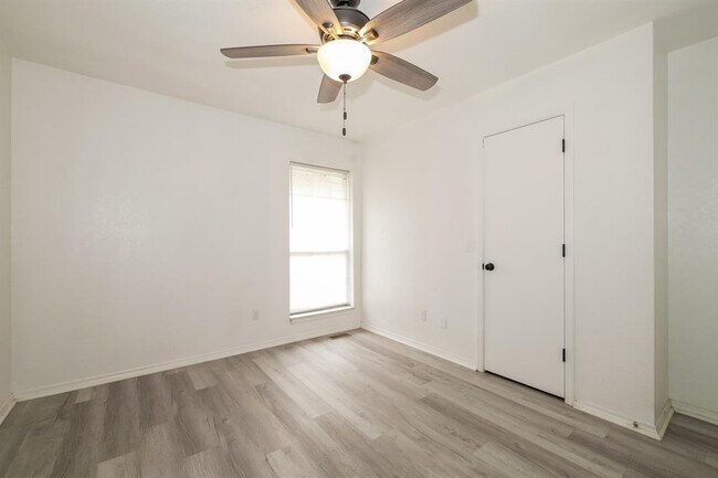 Building Photo - 305 Grand Fork Rd