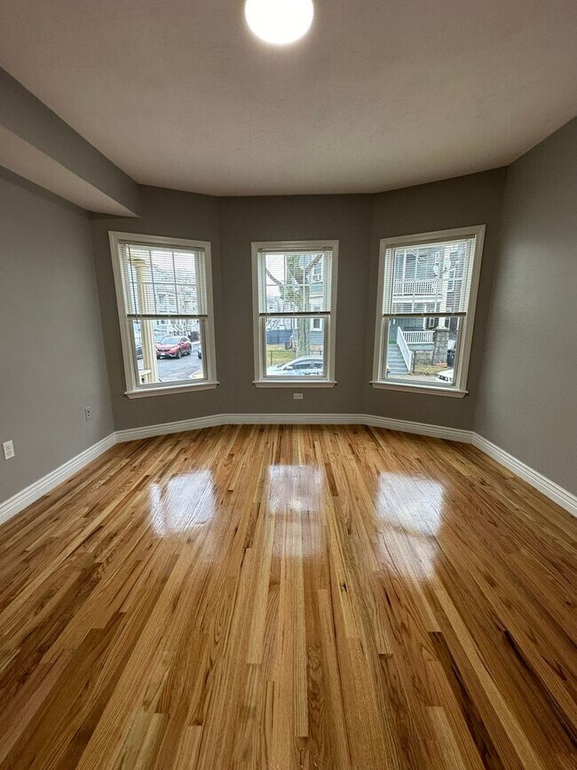 Building Photo - 95top