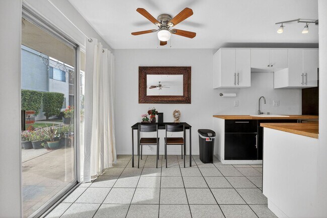 Building Photo - Cute and cozy Chula Vista 2bed/1bath condo available!