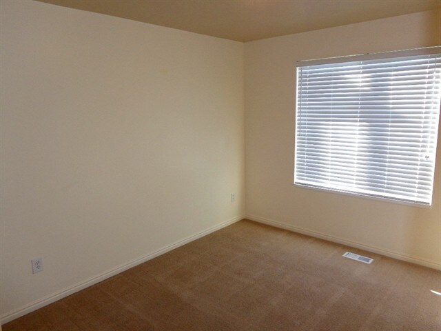 Building Photo - 358 Stamford Dr