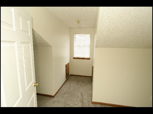 Building Photo - 208 S Linden St
