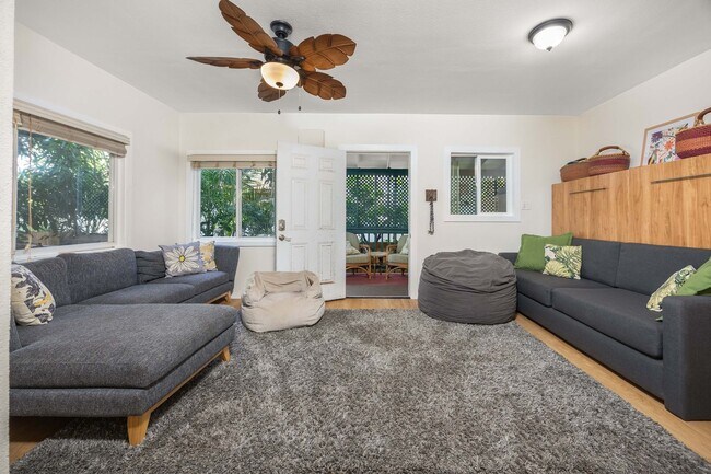 Building Photo - 59-18 Holawa Street