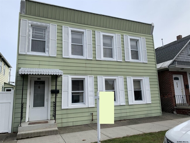 Building Photo - 2316 4th Ave