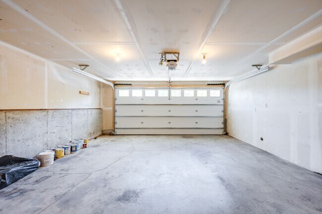 Building Photo - Townhouse Retreat on Military Hill – Moder...
