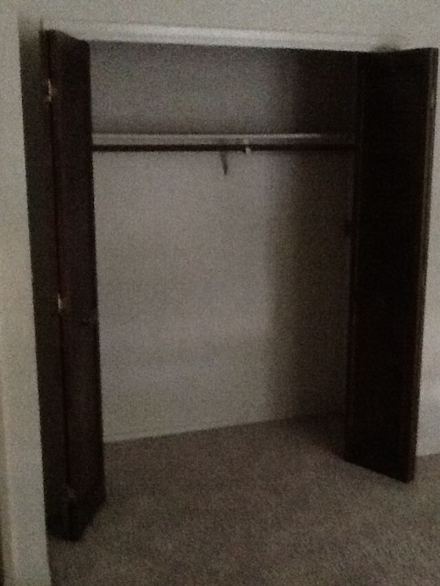 Building Photo - 400 Basswood Ln