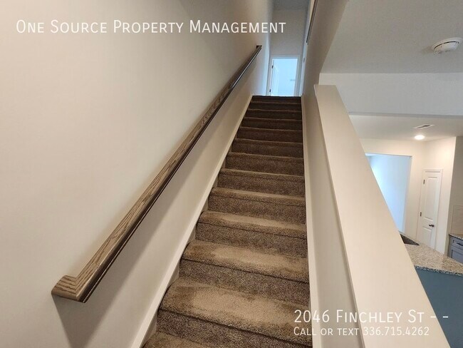 Building Photo - 2046 Finchley St